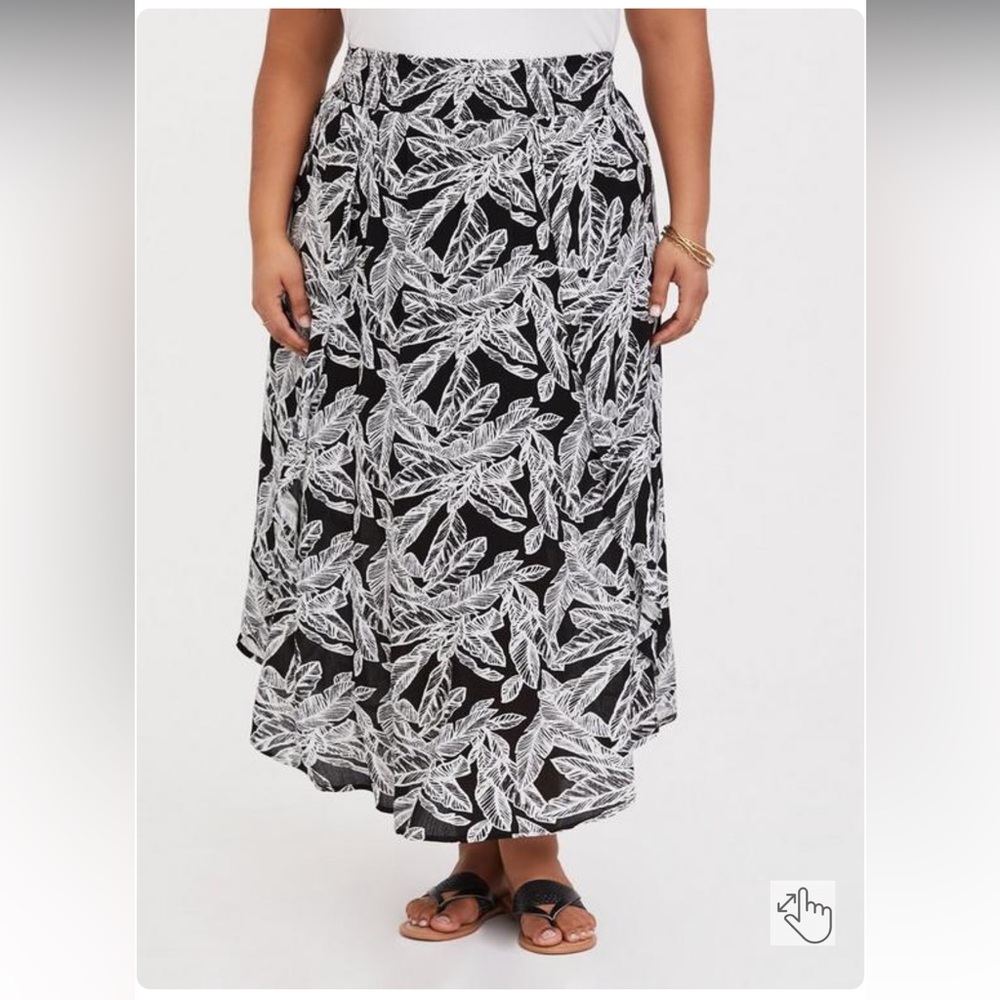 Torrid Black and White Leaf Gauze Double Slit Maxi Skirt